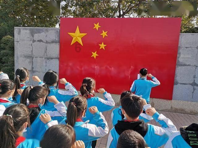 这谁顶得住!33岁孙承完,美貌与智慧并存的不老神话!